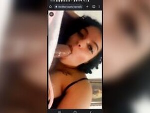 Girl sucking dick