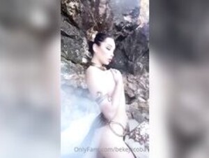 Slave Leia boobs and pussy flash video