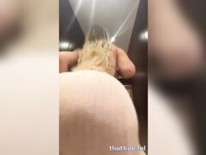 Bootybyshel walking