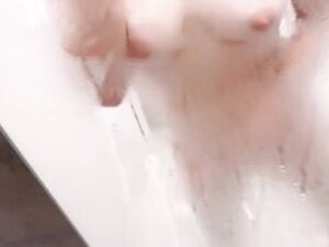 Nikumikyo in the shower