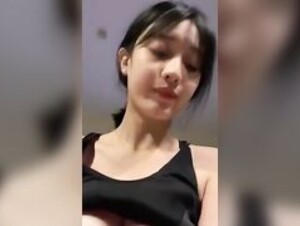 Thailand girl- toy masturbation 4