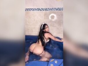 Ashley Carolina 21