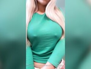 Sabrina Banks Nips