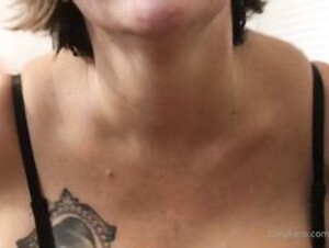 MISS KLEO SUCKS HUBBY HARD