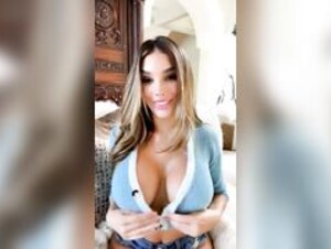 Lyna Perez 7