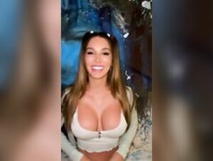 Lyna Perez 10