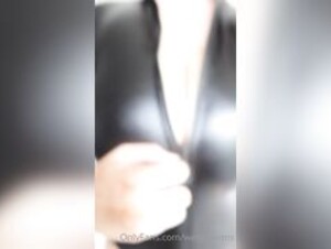 wetmellons only fans handjob1