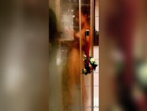 Venum.j showering
