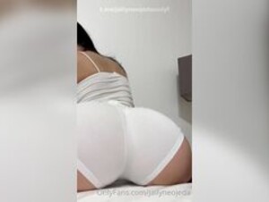 jailyne ojeda pijama