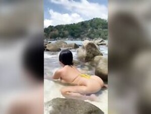 Pandora Kaaki Twerk and Slip