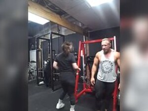 Malena/Twitch/Nmplol Showing Ass Gym 1