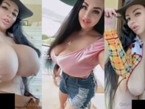 ArtDikaya CowGirl w/ all natural udders
