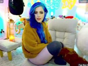 Kati3kat's webcam show from November-22-2022 02:39:56