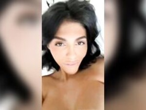 Amanda Trivizas Hot Livestream