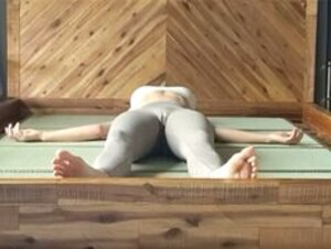Mira Twitch Camel Toe Yoga Pants