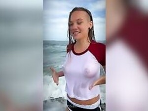 BrawneeBae Wet T-Shirt