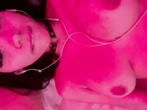 Mariana Cruz: LEDs