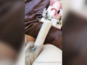 Anaimiya dildo machine