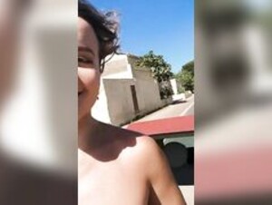 Lily_is_naked:Driving naked