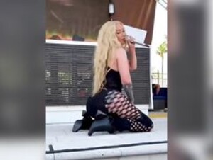 iggy twerking