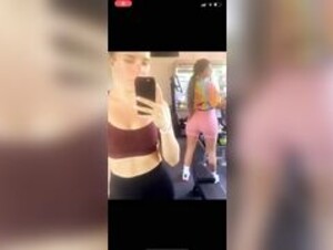 Kylie Jenner twerk