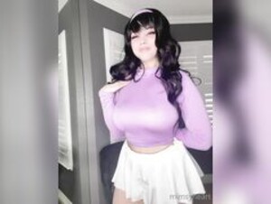 mimsyheart flashes tits