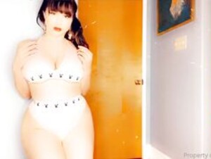 Claire Sinclair - OF