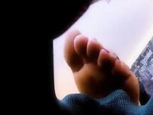 LP feet closeup