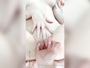xofreja finger fucking