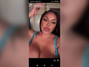 Kiara Mia hots