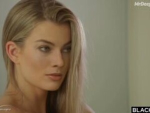 Margot Robbie - Blacked - Cold Feet