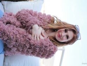 Abigale mandler Boobs