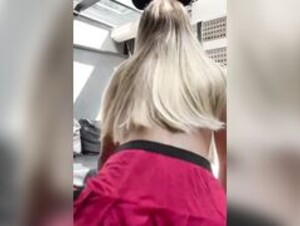 reed twerking skirt naked