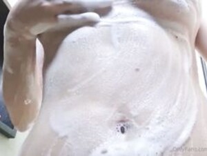 MAIMY ASMR Shower
