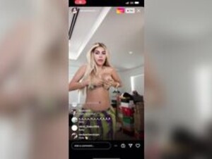 Alexa Dellanos nip