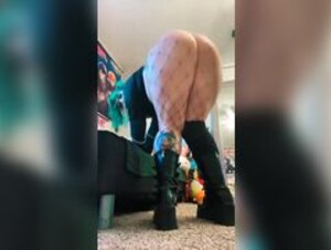 Emo twerking