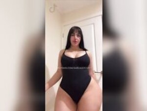 amelia thick 2