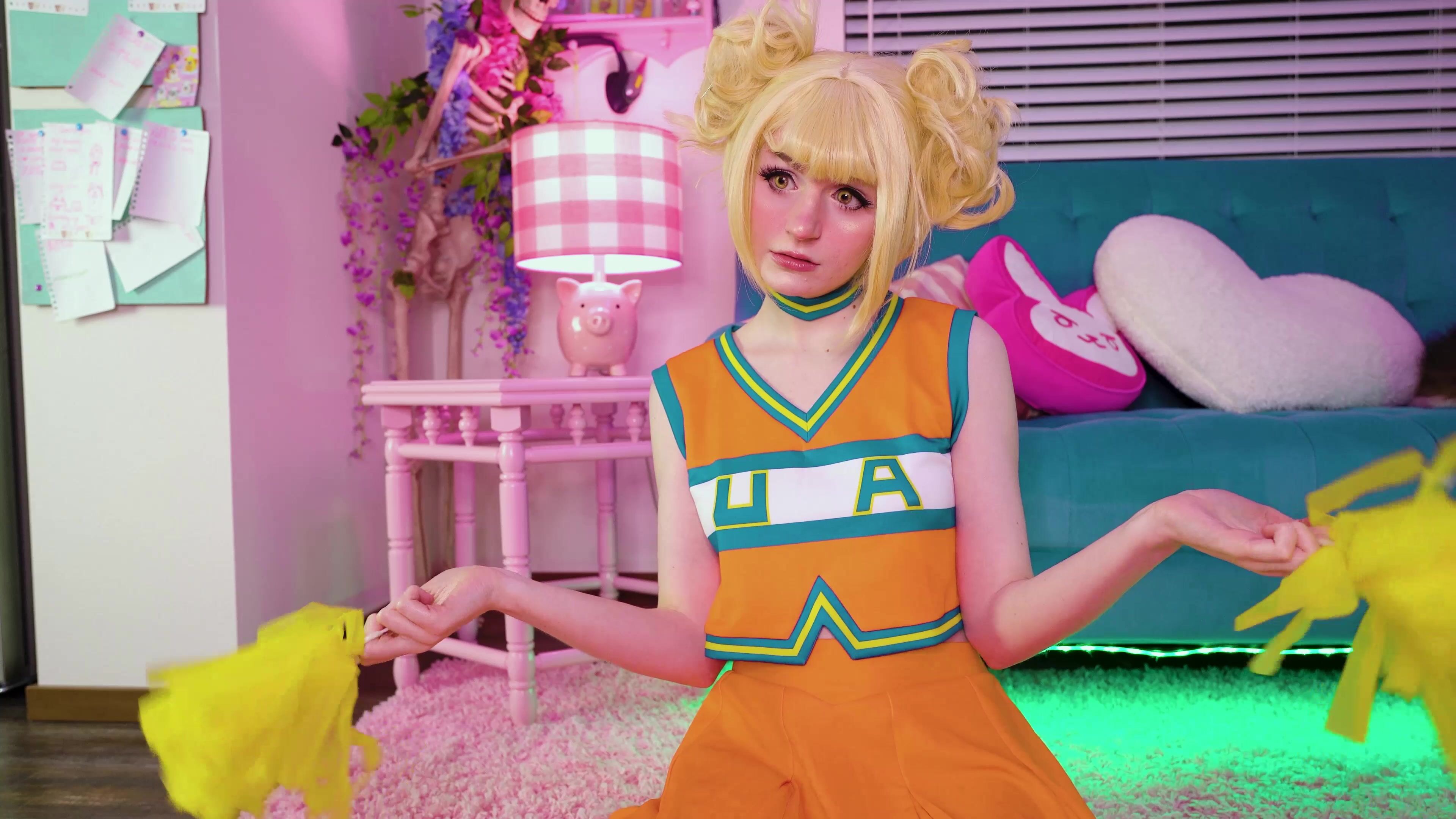Cheerleader Tweetney Masturbates With A Long Dildo