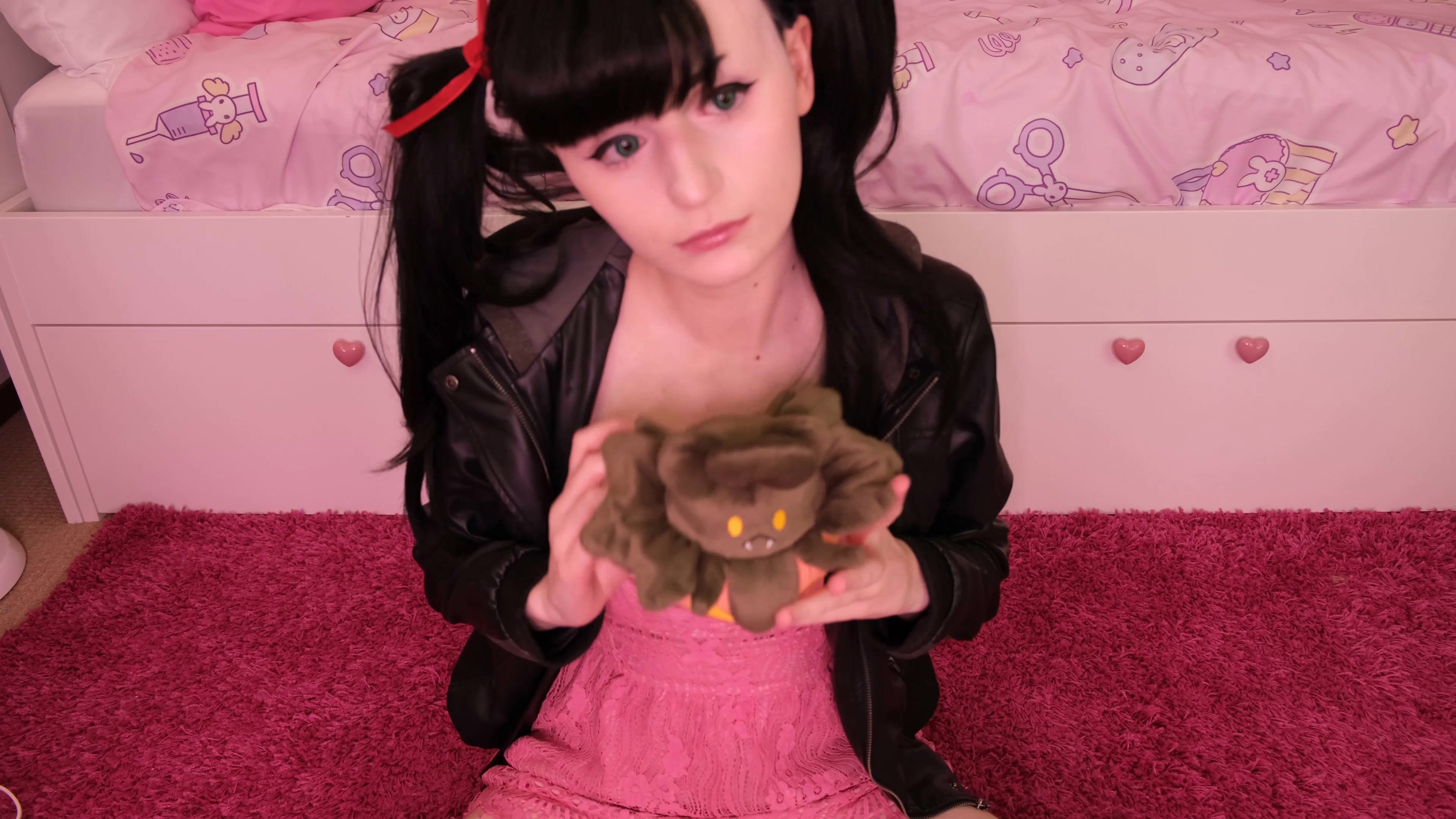 Tweetney Destroys Her Asshole With Monster Dildo