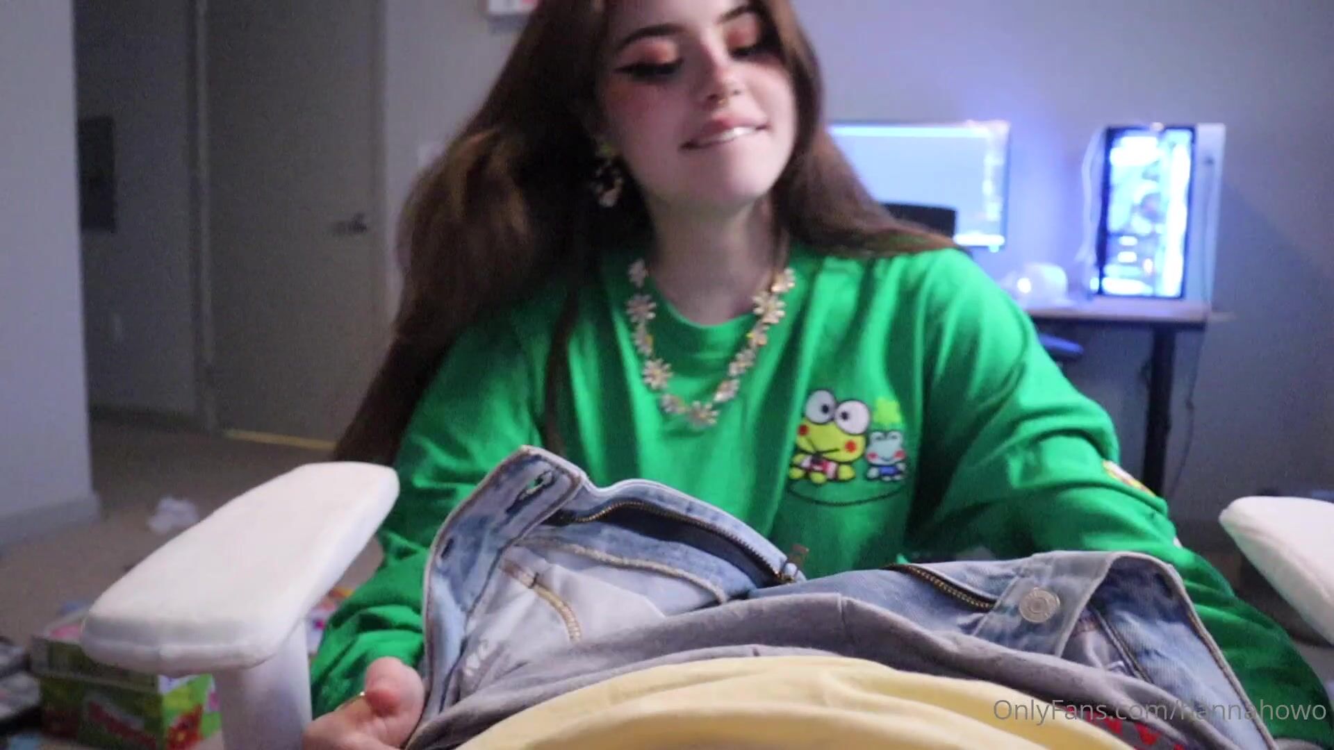 Hannah Owo Mouth Fills Up After Dick Sucking