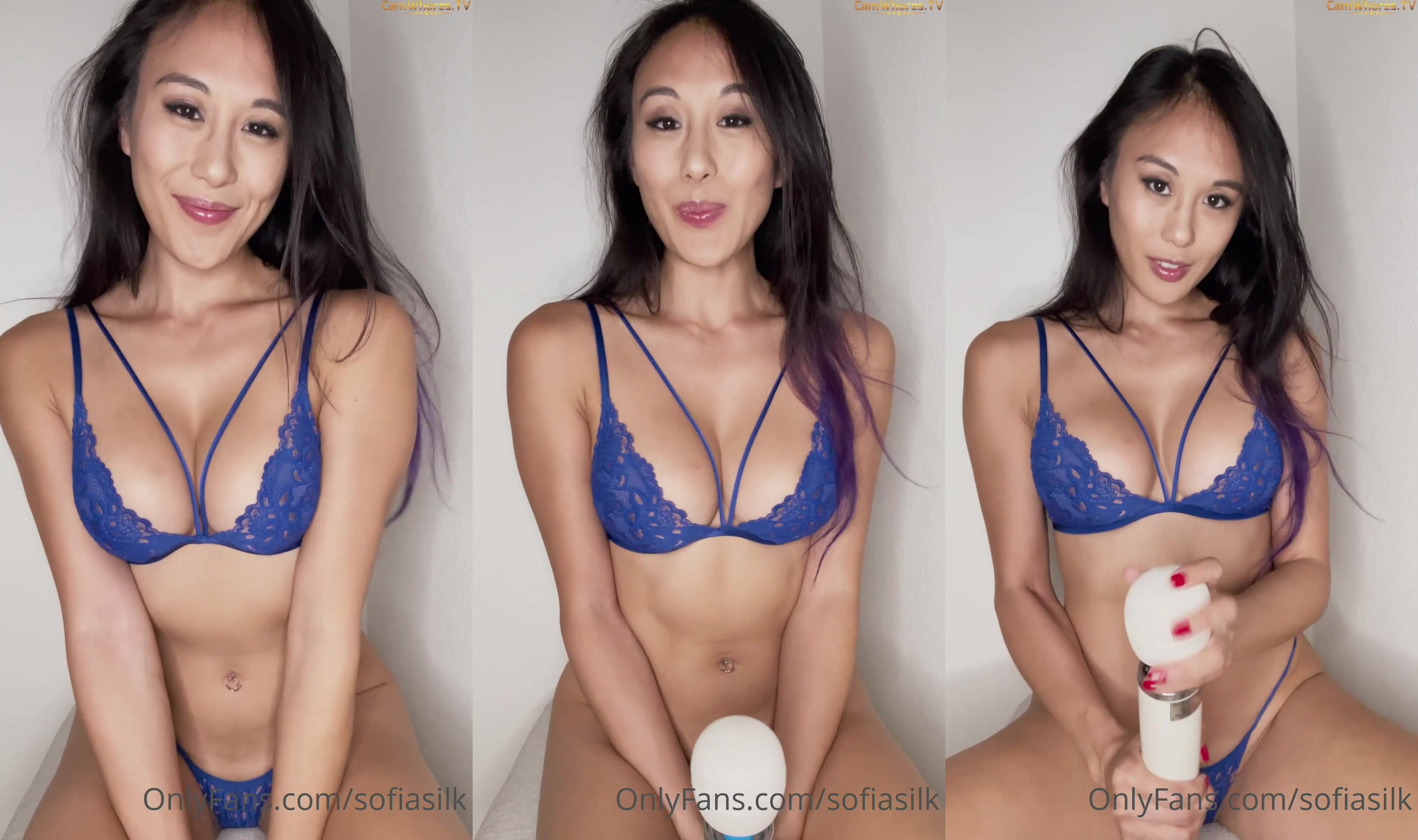 Sofia Silk Has Fun With Her Vibrator