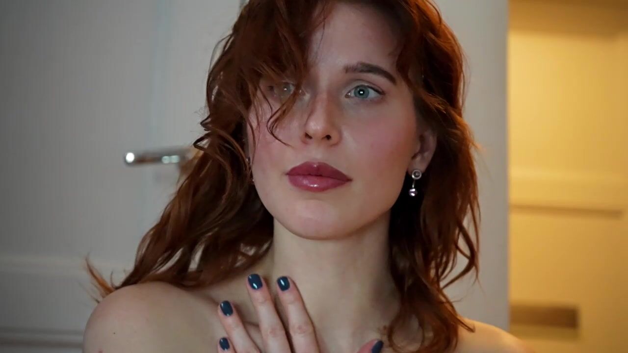 Ellaa91 Shows Off Her Tiny Tits In A Live Stream