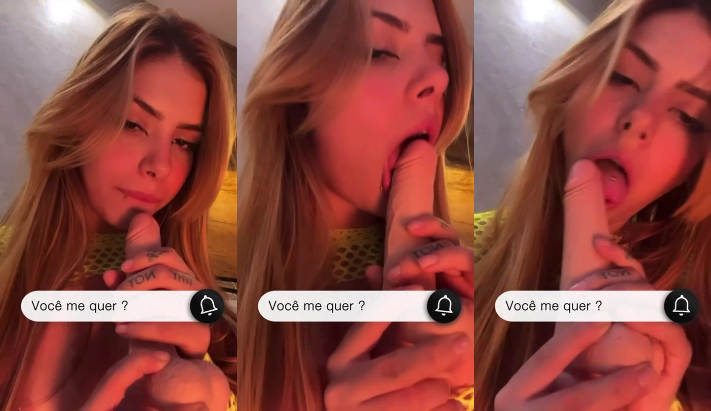 Raposinha Cwb Sucking White Dildo
