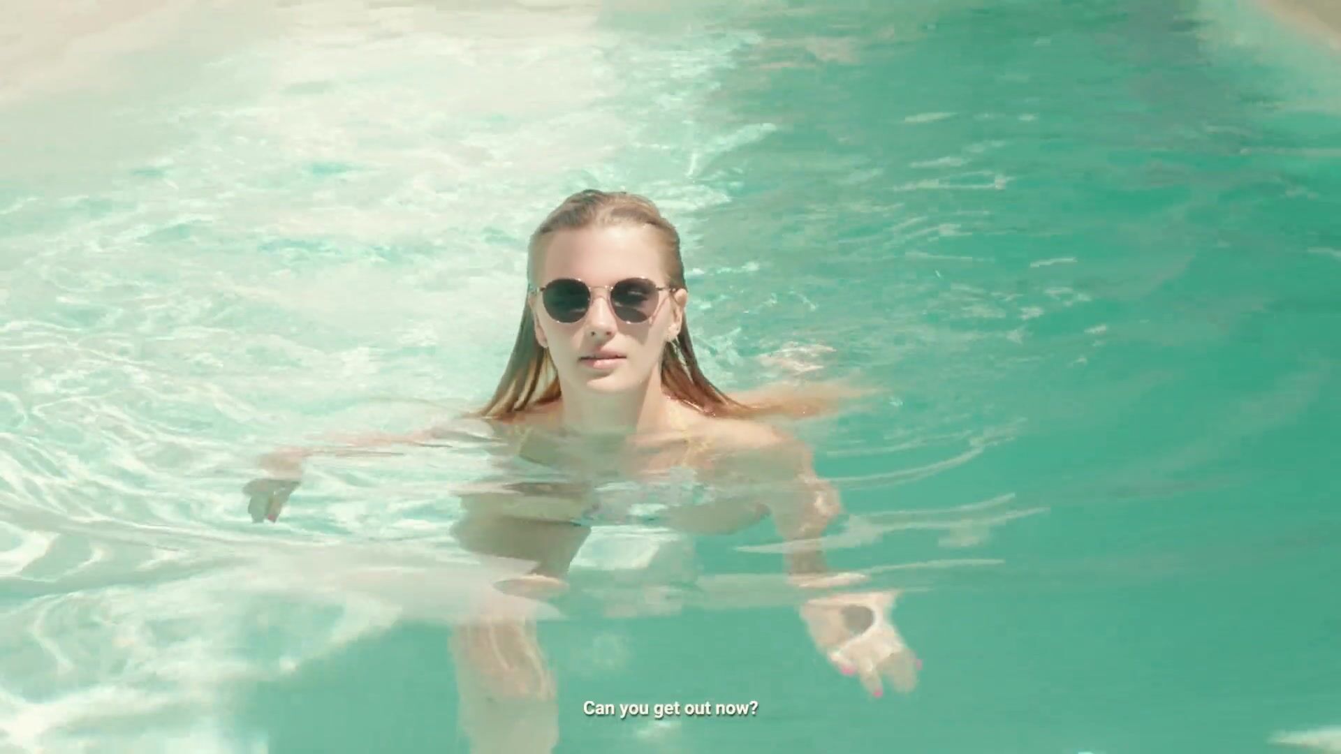 Ellie Moore Blowjob In The Pool And Then Has Sex