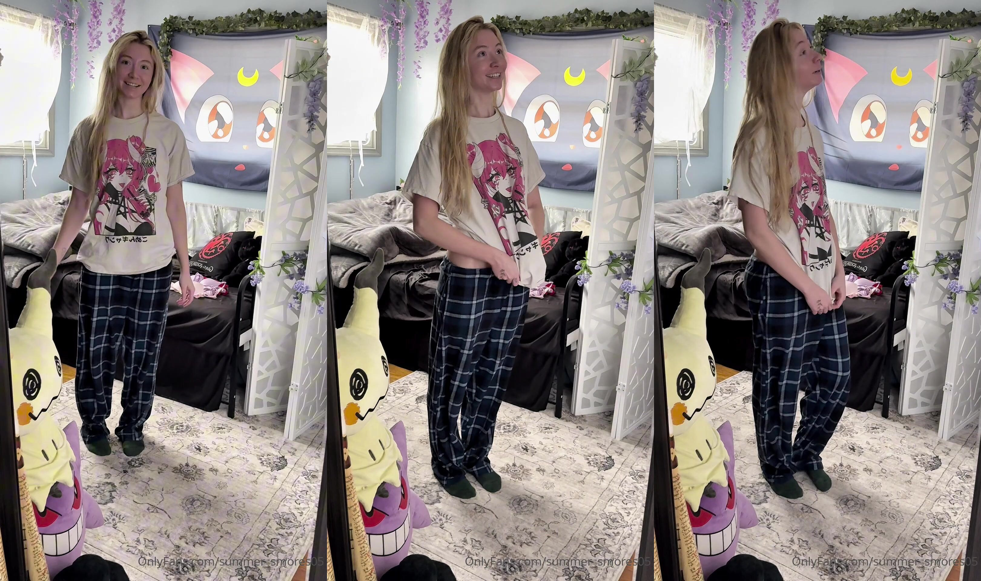Summer Smores Tries On Her New Bras