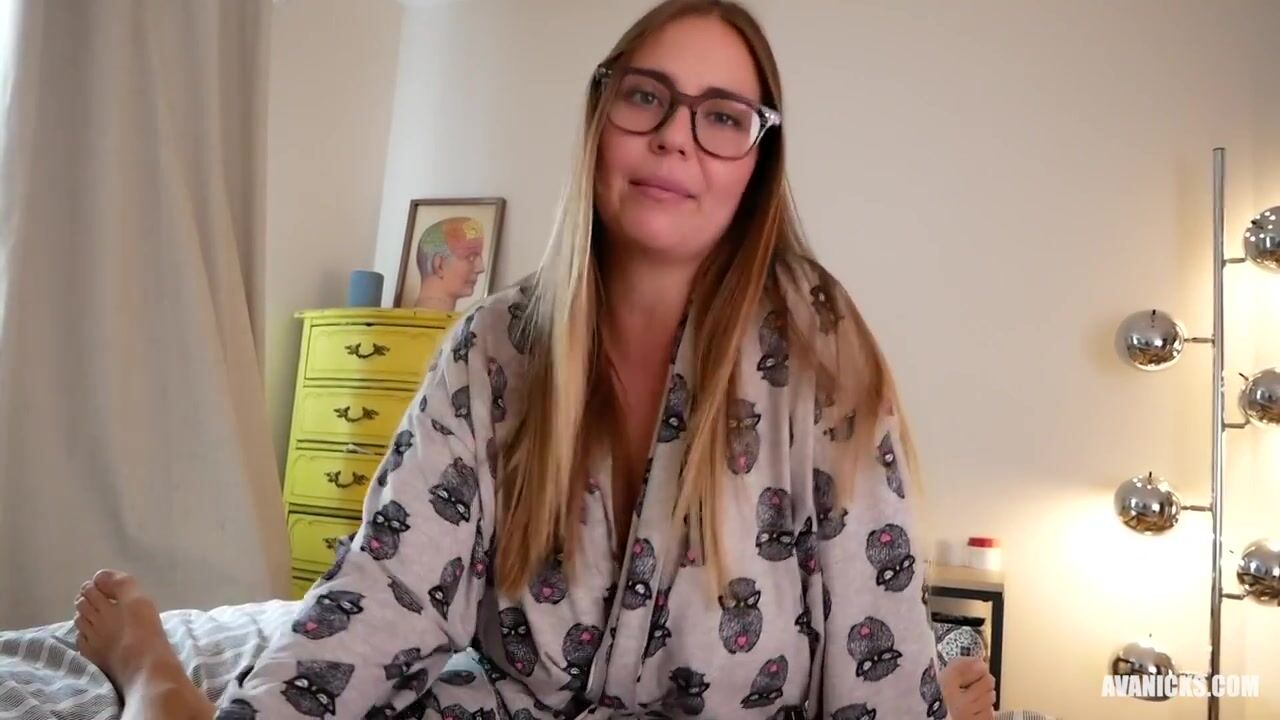 Ava Nicks Suck Off Her Stepson Till He Cums
