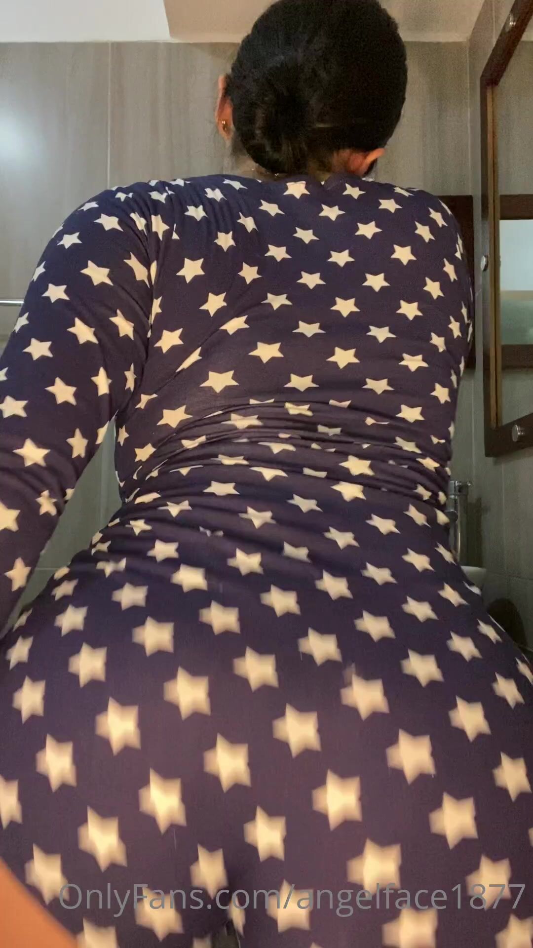 Andrea Castañeda Shakes Her Ass In Star-Pattern Pajamas