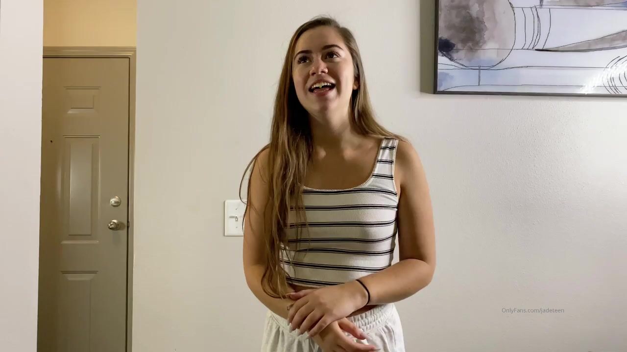 Jade Teen Gets Banged By A Pizza Guy