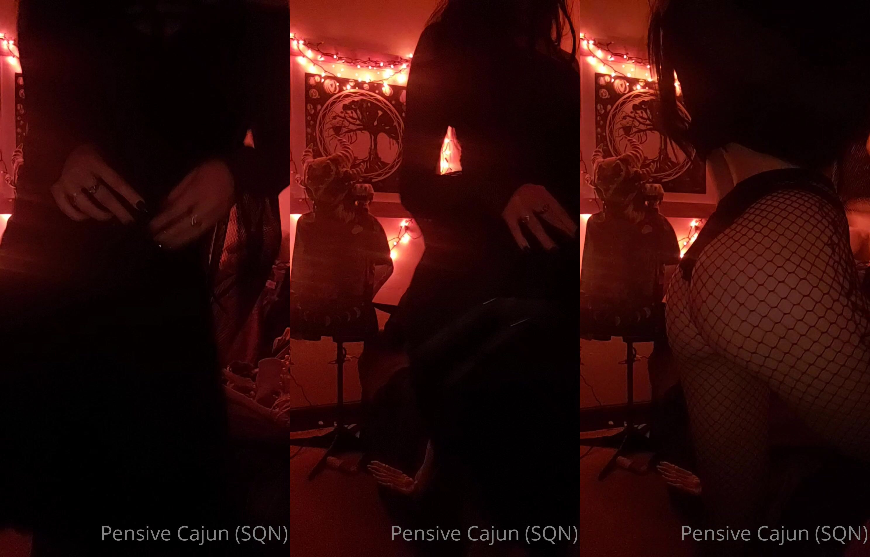 Cajungoblin Reveals Her Ass