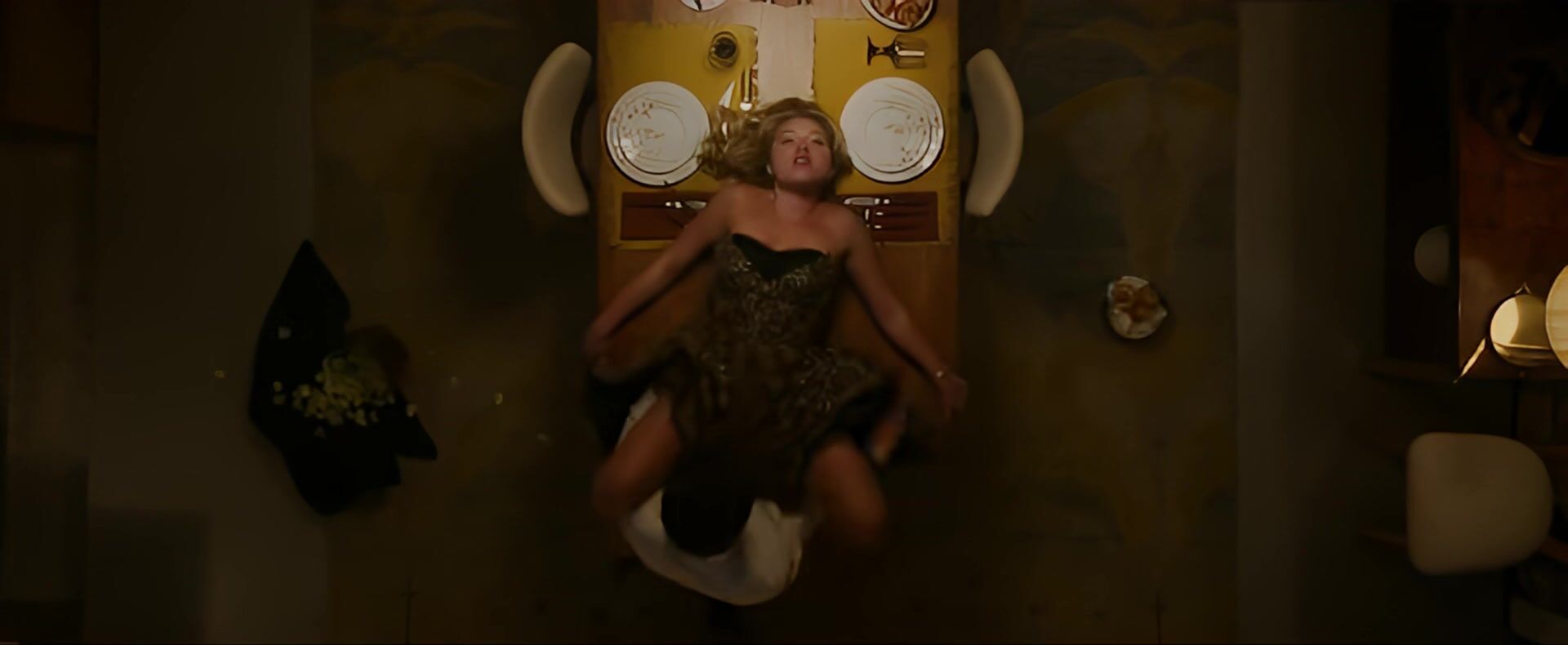 Florence Pugh Gets Eaten Out On A Table
